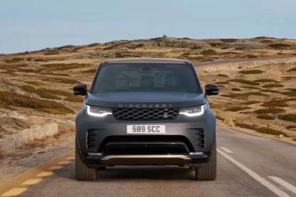 Компания Land Rover презентовала две эксклюзивные версии Discovery: Tempest и Gemini